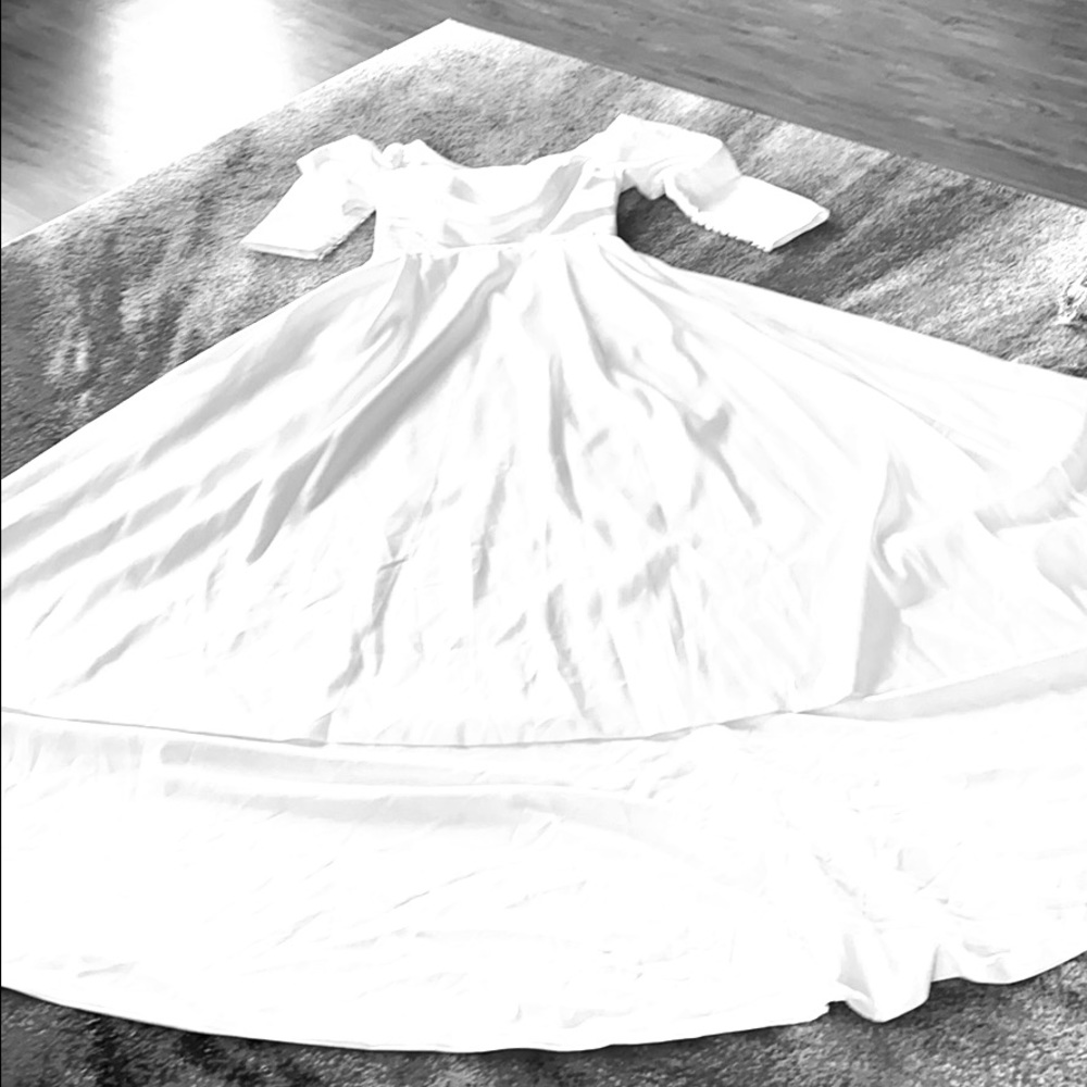 Bridal Gown Simple, Easy and Lite